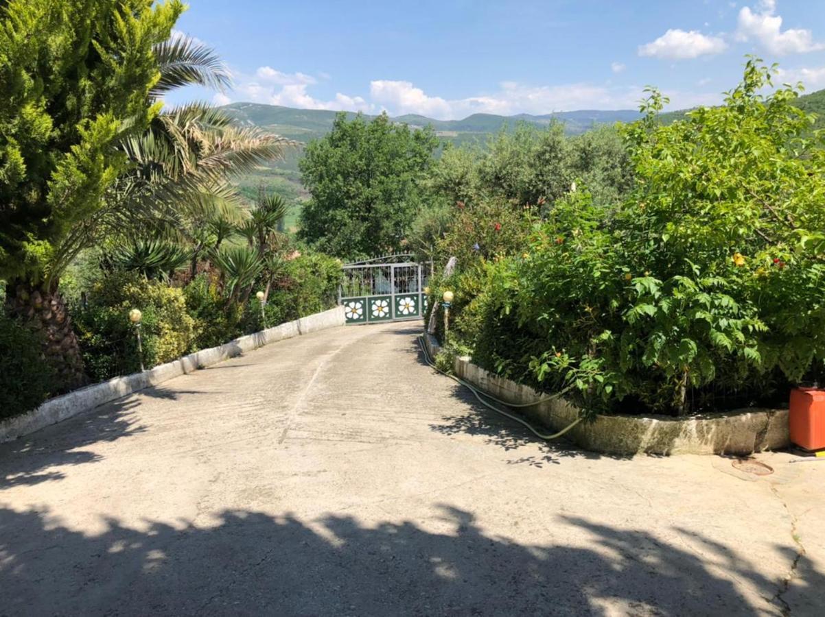 Villa Mukaj Fratar Buitenkant foto